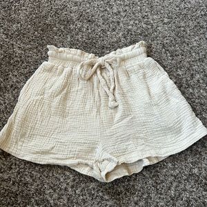White Fox Boutique Linen Paperbag Short